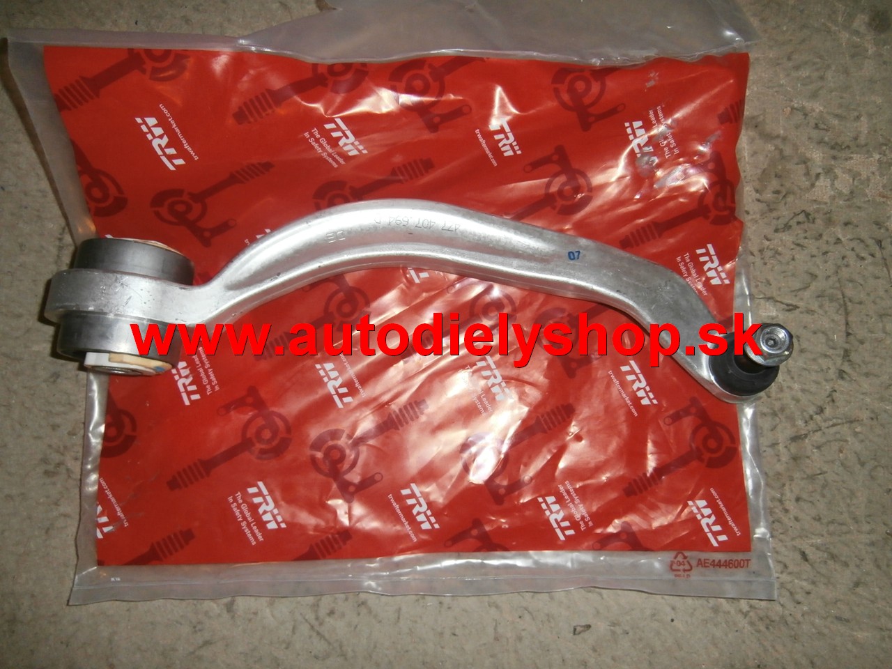 Audi A6 7/01-8/05 predné rameno dolné pravé  na Allroad