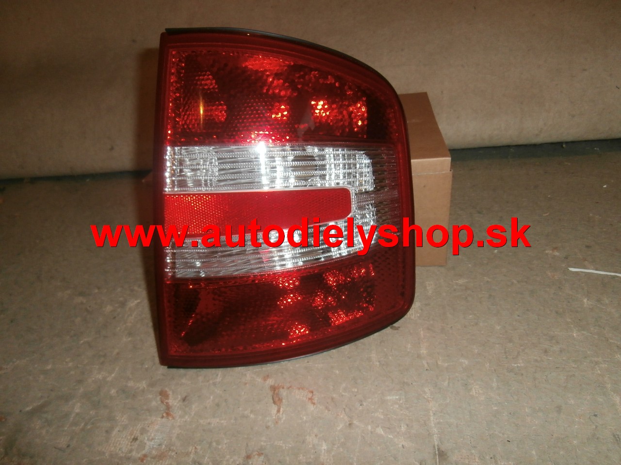  Škoda Fabia 8/04-12/06 zadné svetlo pravé ,KOMBI /SDN 