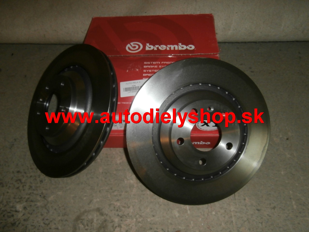 Audi A6 5/04- zadné kotúče 330mm Sada ,vetrané