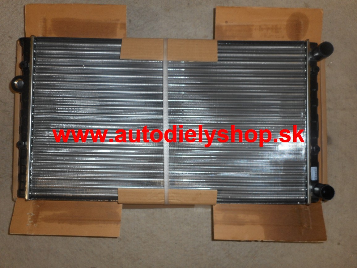 VW Golf III 9/91-4/99 chladič vody s AC 1,6i-1,8i-1,9SDi-1,9TD