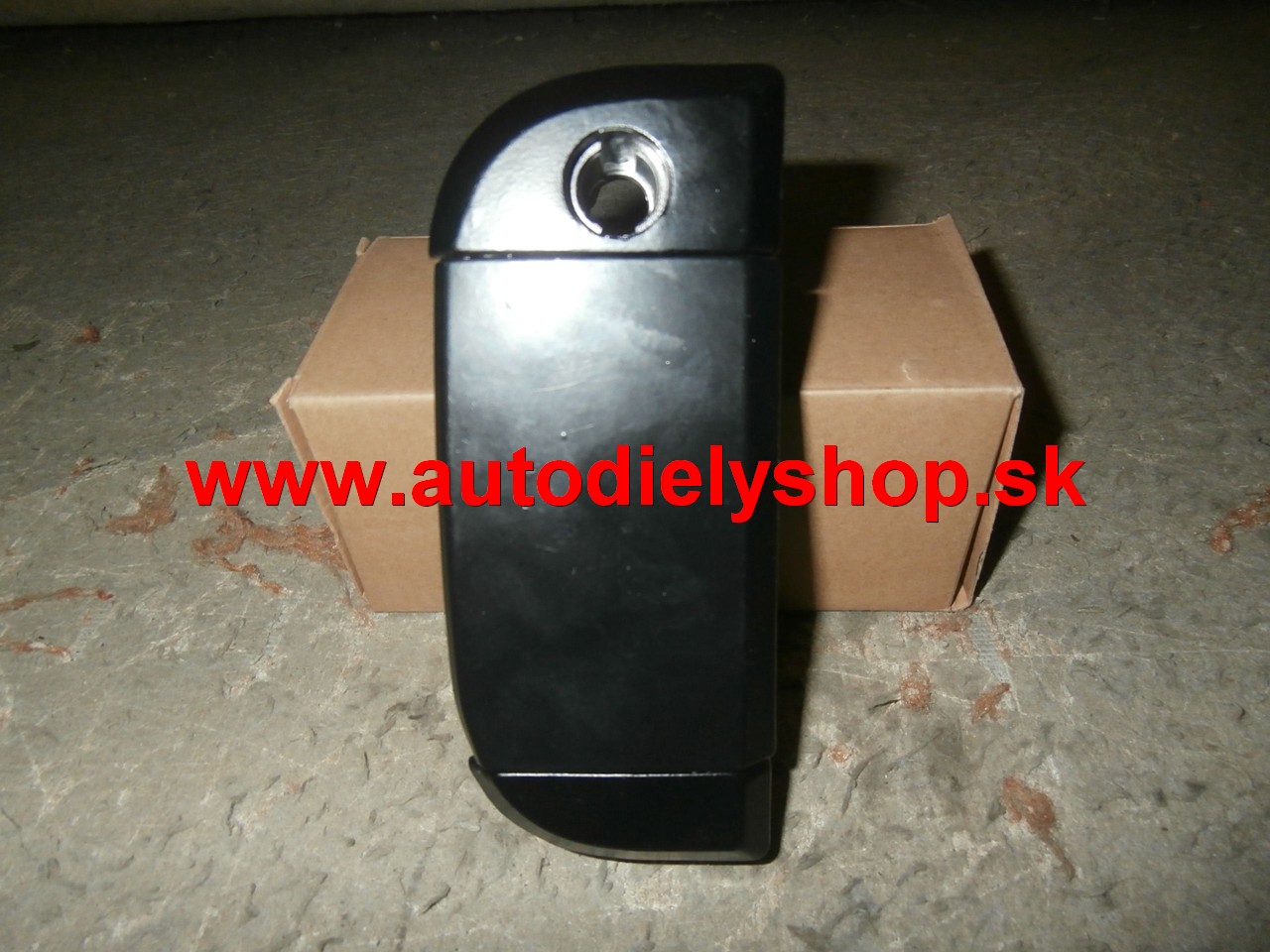 VW TRANSPORTER CARAVELLE 96-02 klučka predná Lavá