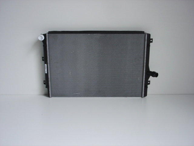 VW TRANSPORTER T4 9/90- chladič vody 1,9D-1,9TD-2,4D-2,0i