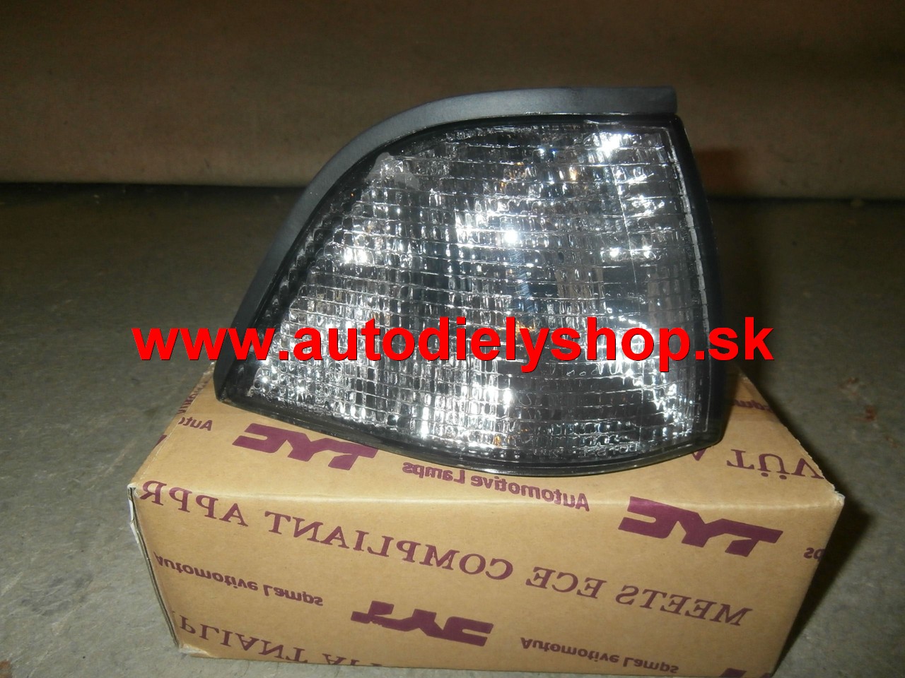  BMW 3 E36 10/90-3/98  Predná smerovka Pravá /Coupe, kabrio/