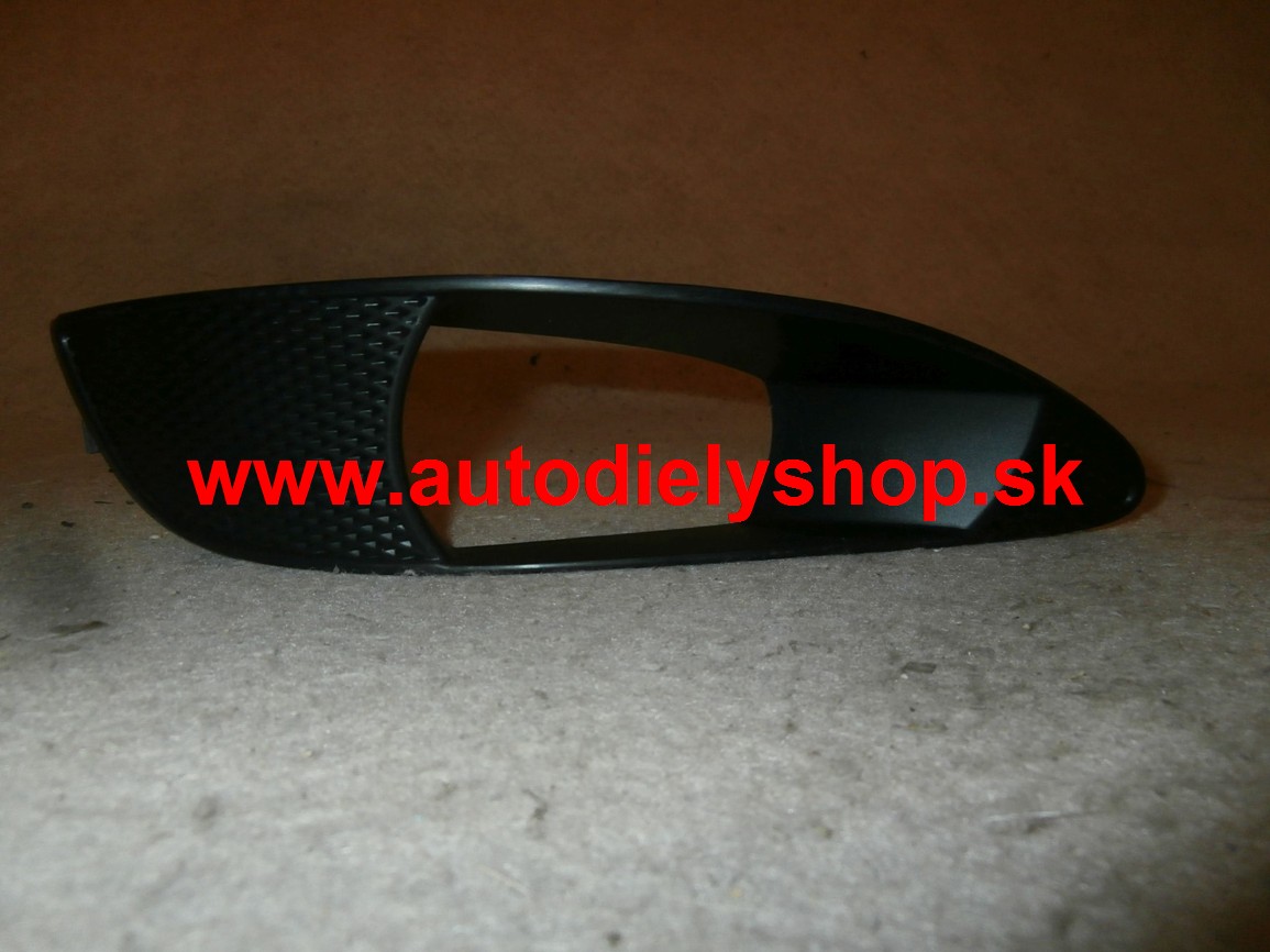 Toyota COROLLA 3/5dv 3/02-6/04 kryt nárazníka pravý (HB)