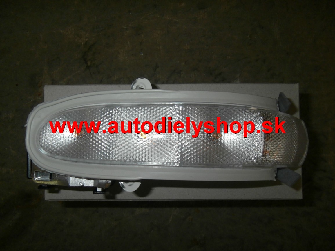 Mercedes W203 "C" 5/00-03/07  bočná smerovka v spätnom zrkadle ľavá.