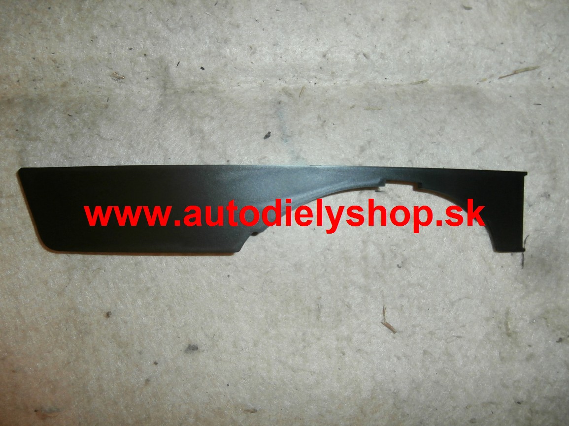 Audi A4 10/04- rámik hmlovky vnútorný Pravý / horný /
