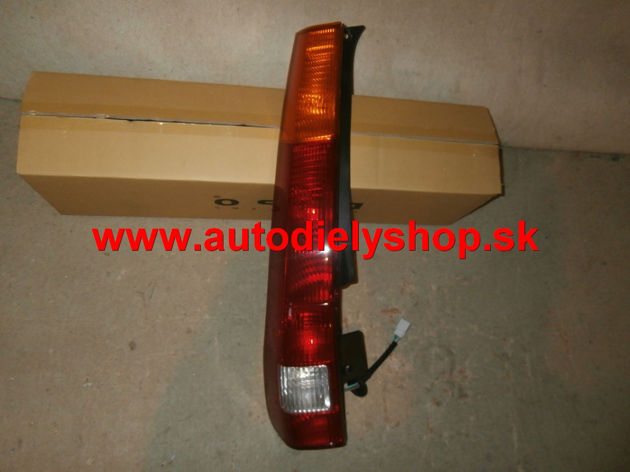  Honda CRV 3/02-04 zadné svetlo Lavé