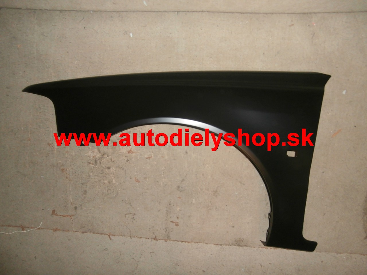 Volvo S40, V40 6/00 - 12/03  Predný blatník ľavý 