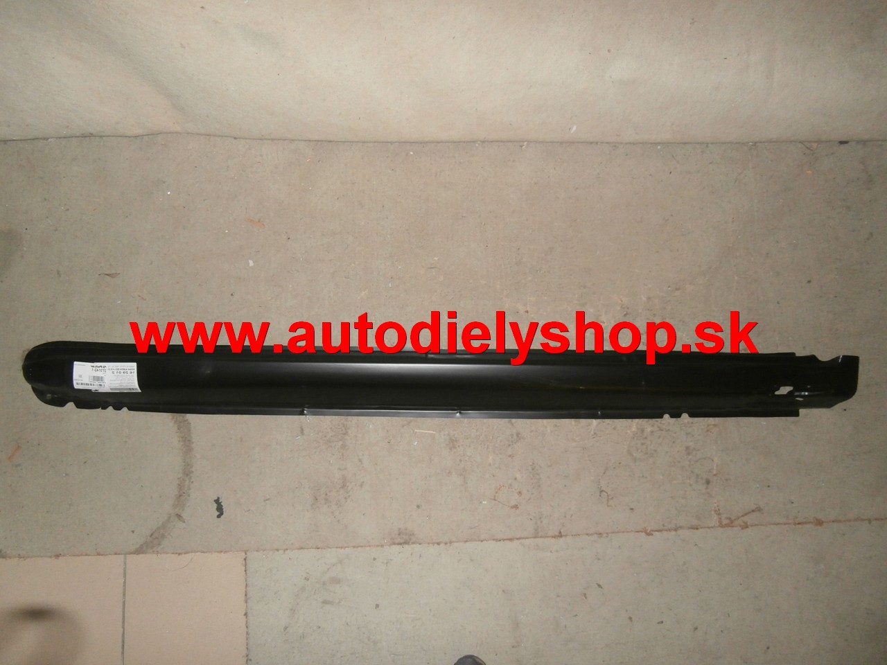  Nissan Almera 95-00 podbeh pravý na HB 	
