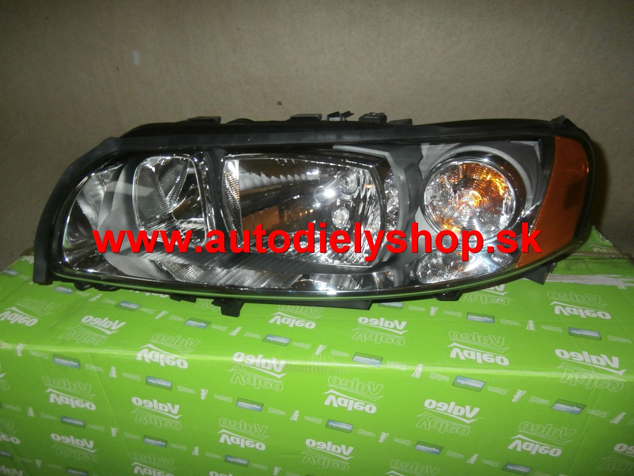 Volvo V70 4/04-7/07 Predné svetlo ľavé ORIGINAL