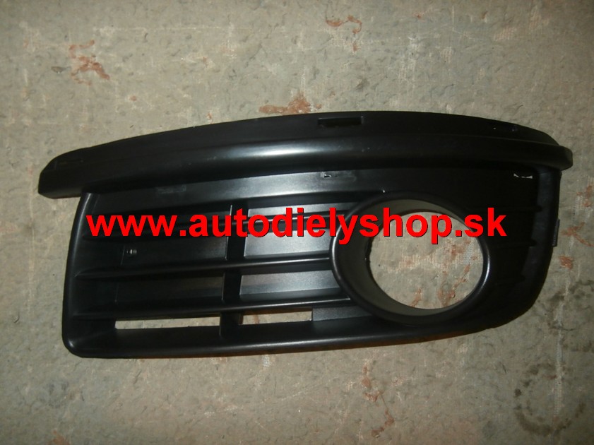 VW JETTA 8/2005-9/2010  kryt v nárazníku s otvorom,Lavý