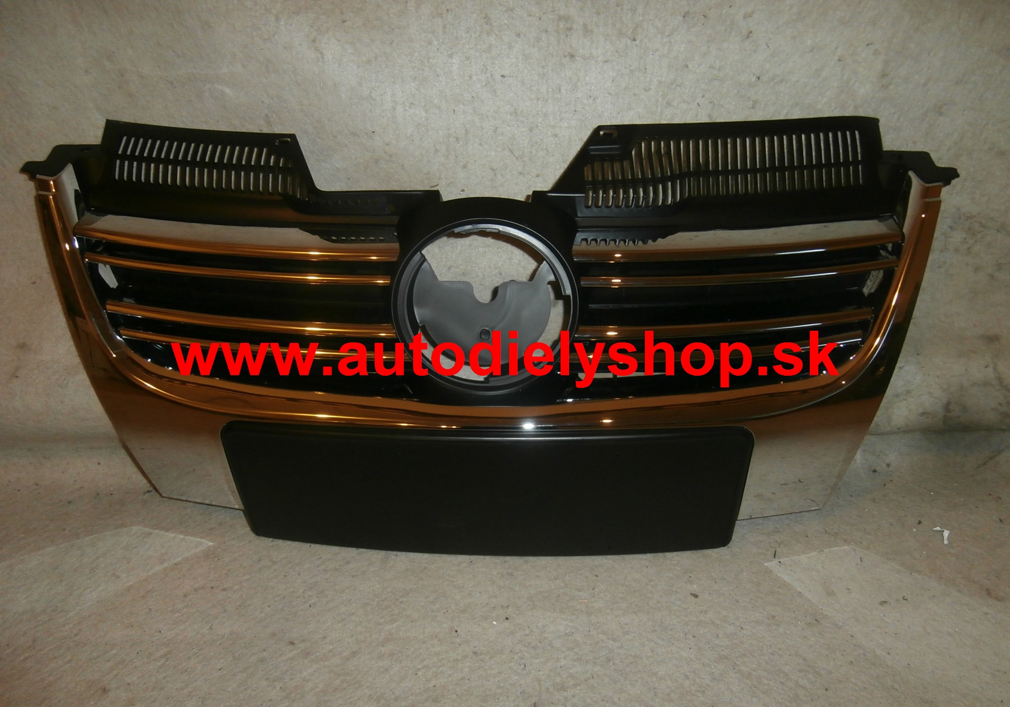 VW JETTA 8/2005-9/2010 predná maska 
