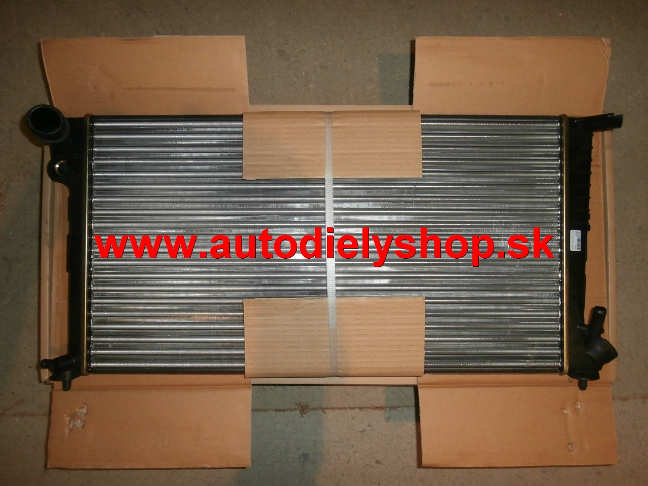 Citroen Xsara 98-00 chladič vody 1,9TD-2,0HDi