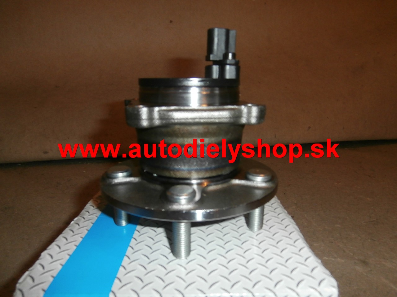 Mazda 3 10/03- zadný náboj kolesa obojstraný / ABS /