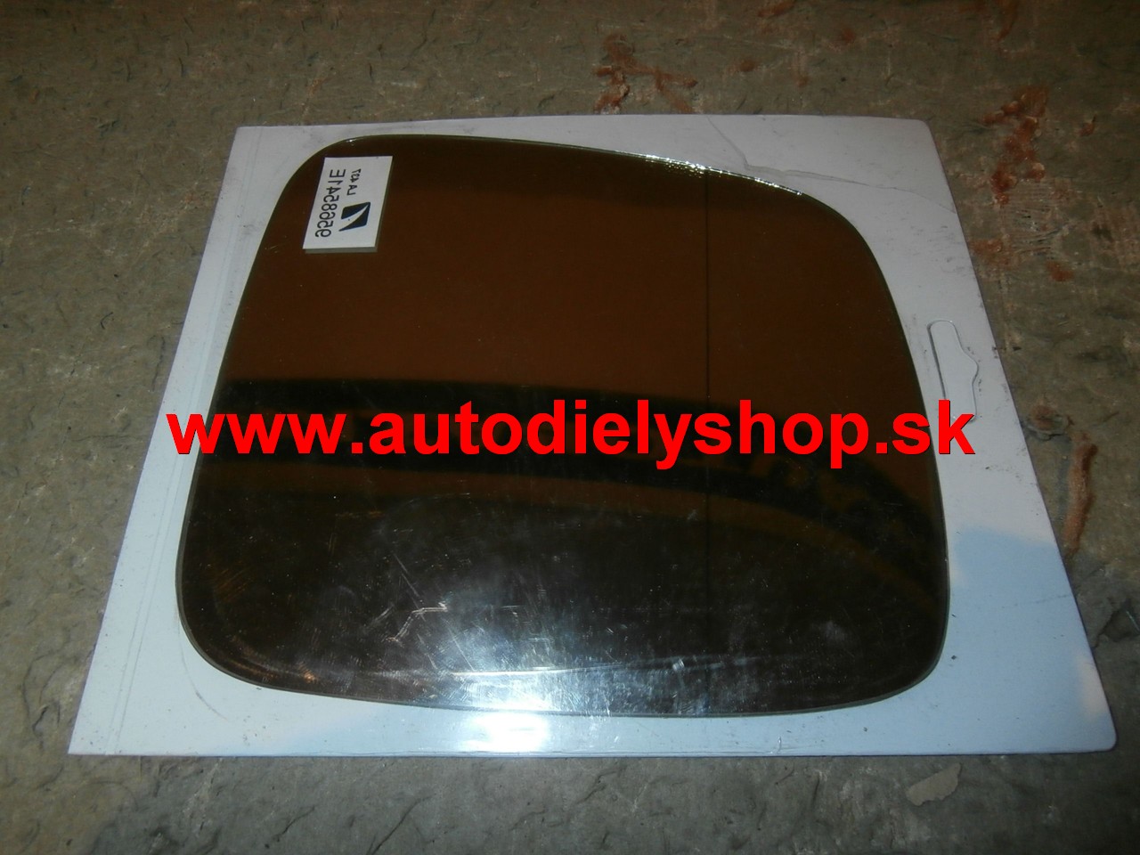 VW CADDY 3/04- sklo zrkadla pravé bez držiaka
