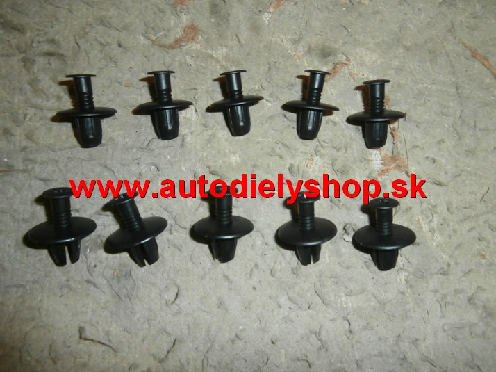  Ford Fiesta 4/02-10/05  príchytky podblatníkou 10 ks