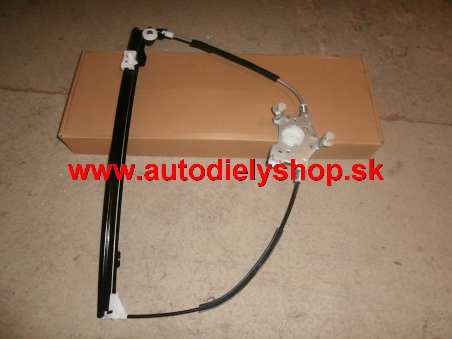  Renault SCENIC 96-8/99 elektrický mechanizmus,predné pravé dvere. 