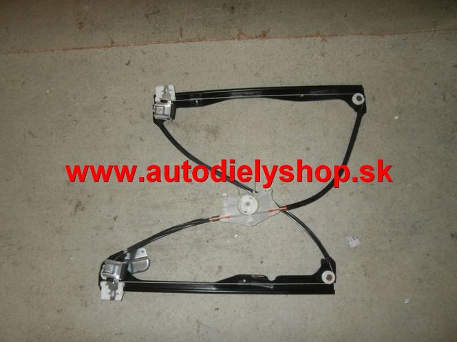 VW TOURAN 12/06-2010 el.mechanizmus,predné Pravé dvere