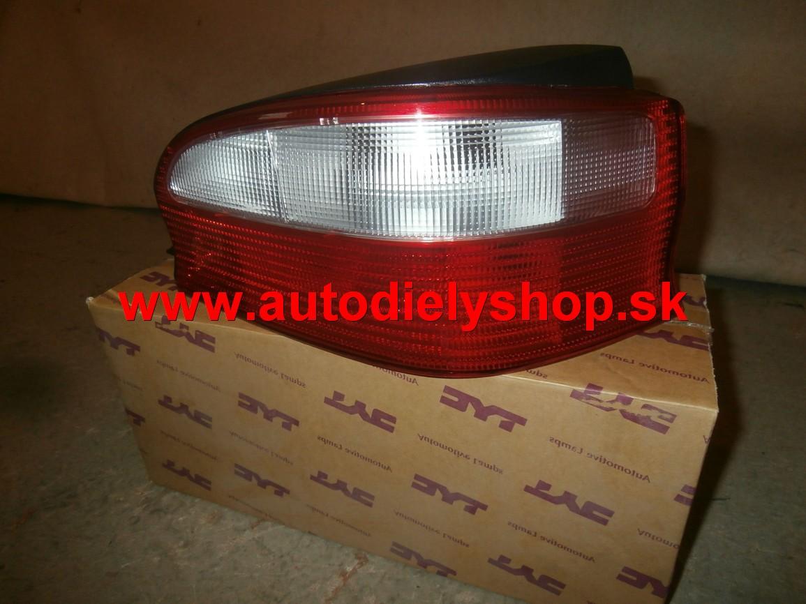  Citroen Saxo 9/99-8/03 zadné svetlo pravé. 