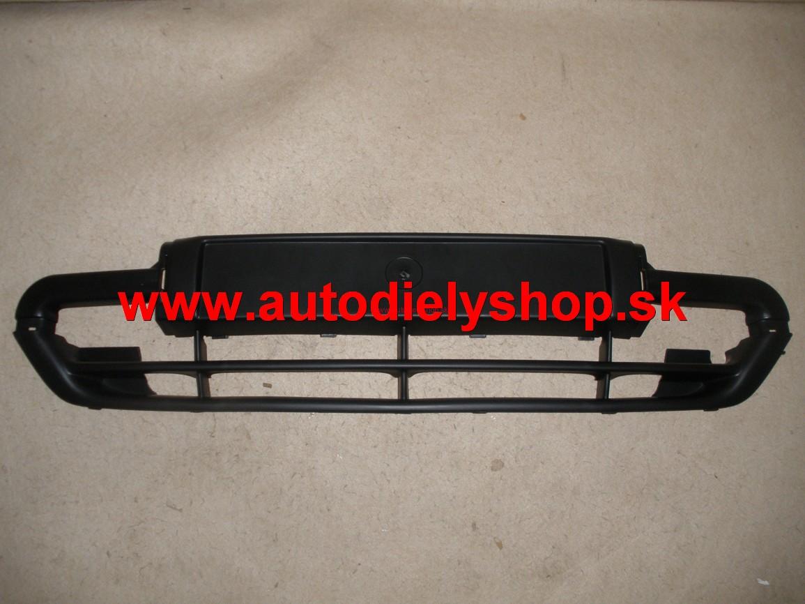 Citroen Xsara 97-00 stred nárazníku 