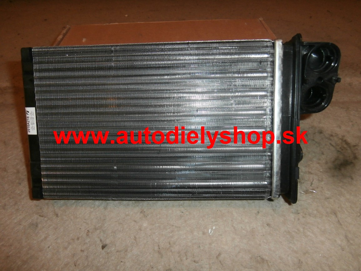 Citroen C5 3/01-9/04 radiator kúrenia / pre všetky typy /