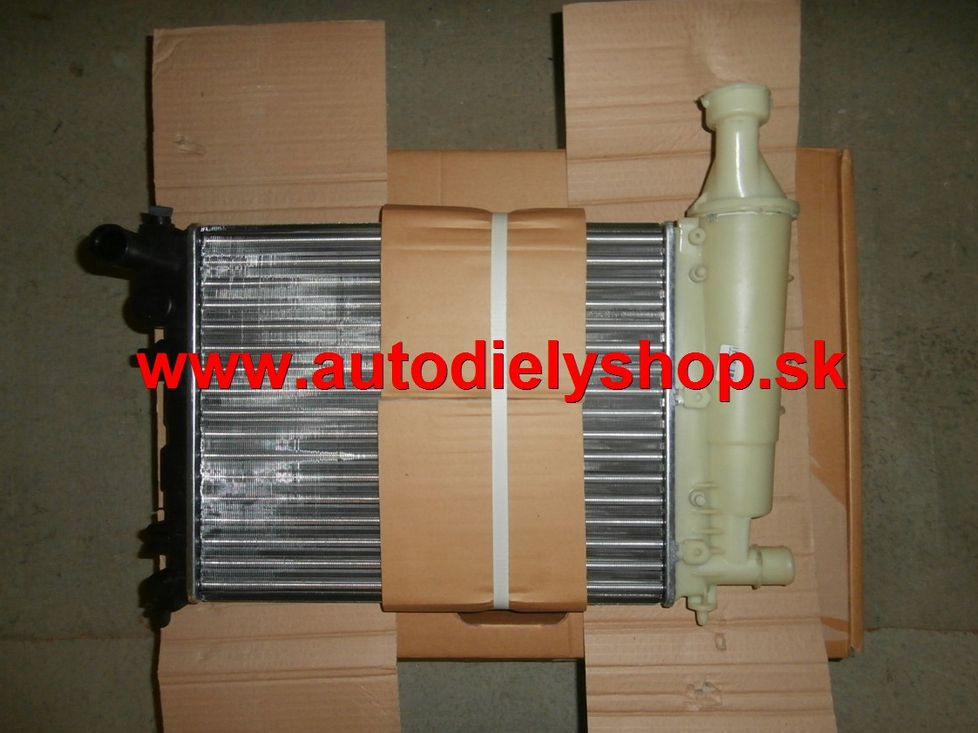 Citroen SAXO 2/96-8/99 chladič vody 1,0i-1,1i-1,4i bez AC