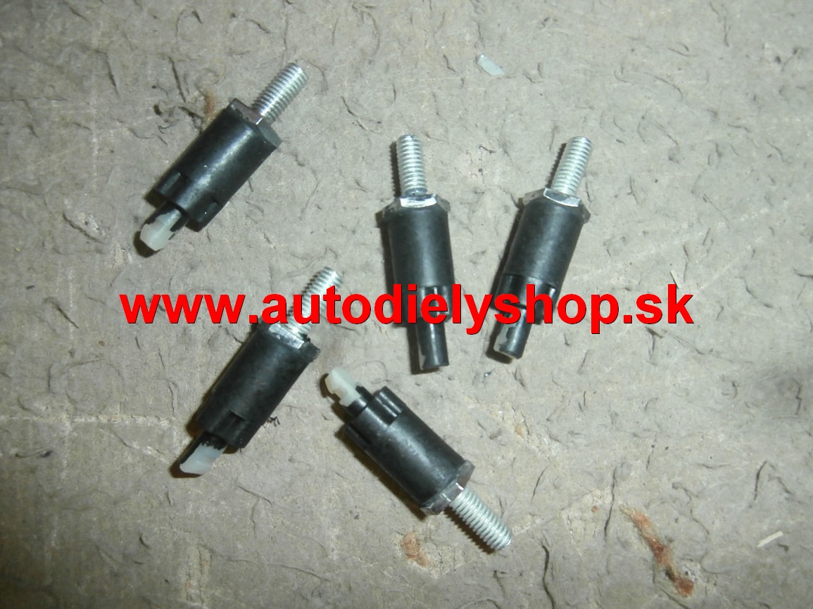 Citroen Picasso 99-04 príchytky uchytenia vrchného krytu motora