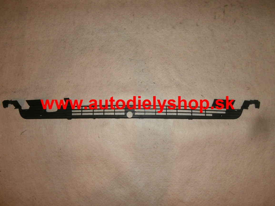VW GOLF II 8/83-7/92 kryt v prednom nárazníku