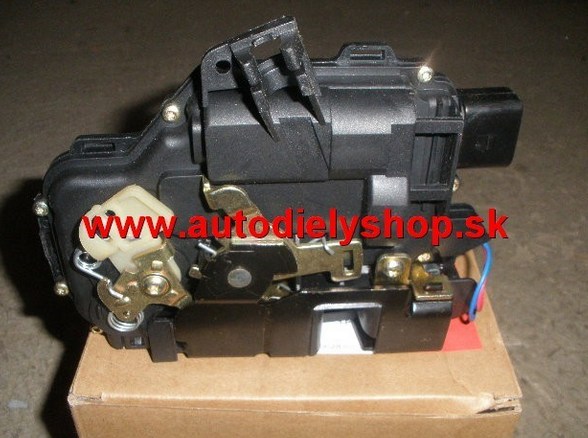 VW Passat B5.5 00-05 zámok predných dverí s cent. zamknutím, Pravý