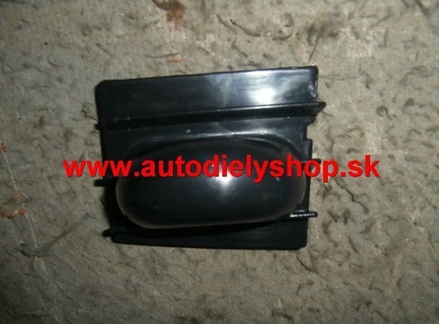 VW Sharan 95-4/00 záslepka tažného háku Pravá