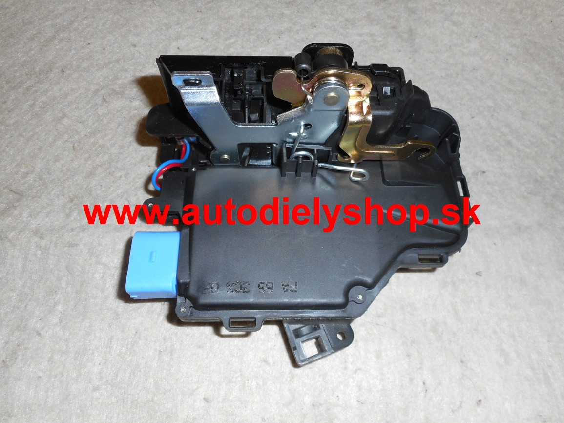 VW TOURAN 1/03- zámok predných dverí s cent. zamknutím,Pravý