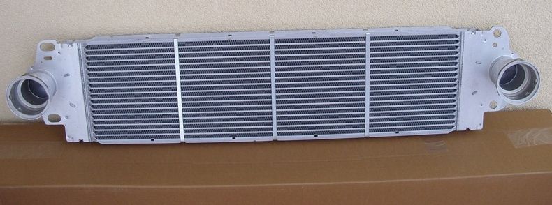 VW TRANSPORTER T5 4/03- chladič vzduchu / INTERCOOLER /