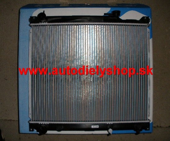 VW TOUAREG 11/02- chladič vody 3,0TDi