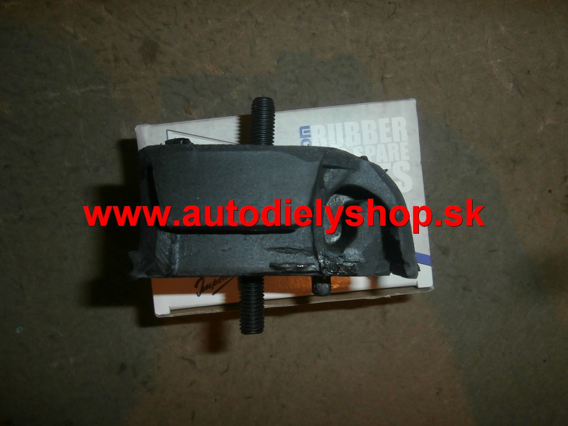  Renault Clio III 10/05 - držiak zavesenia motora