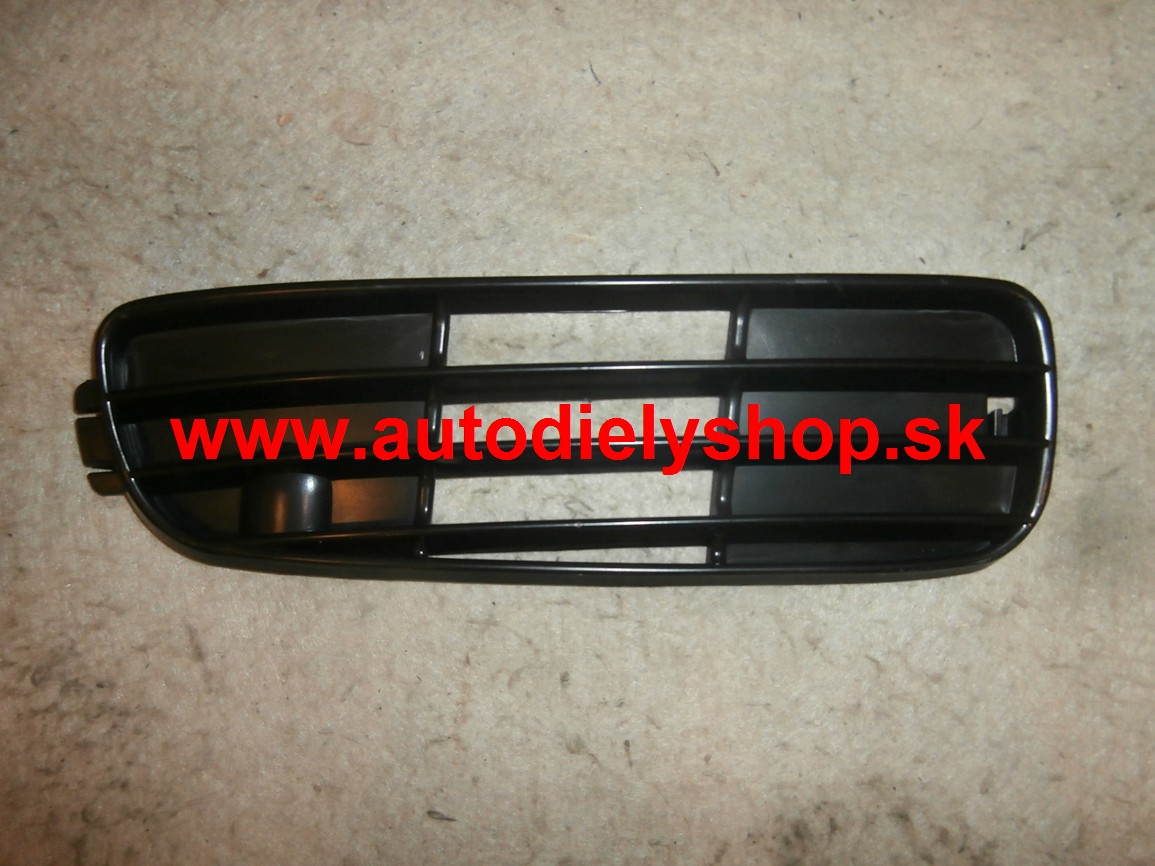 Audi 80 91-94 mriežka v nárazníku Pravá