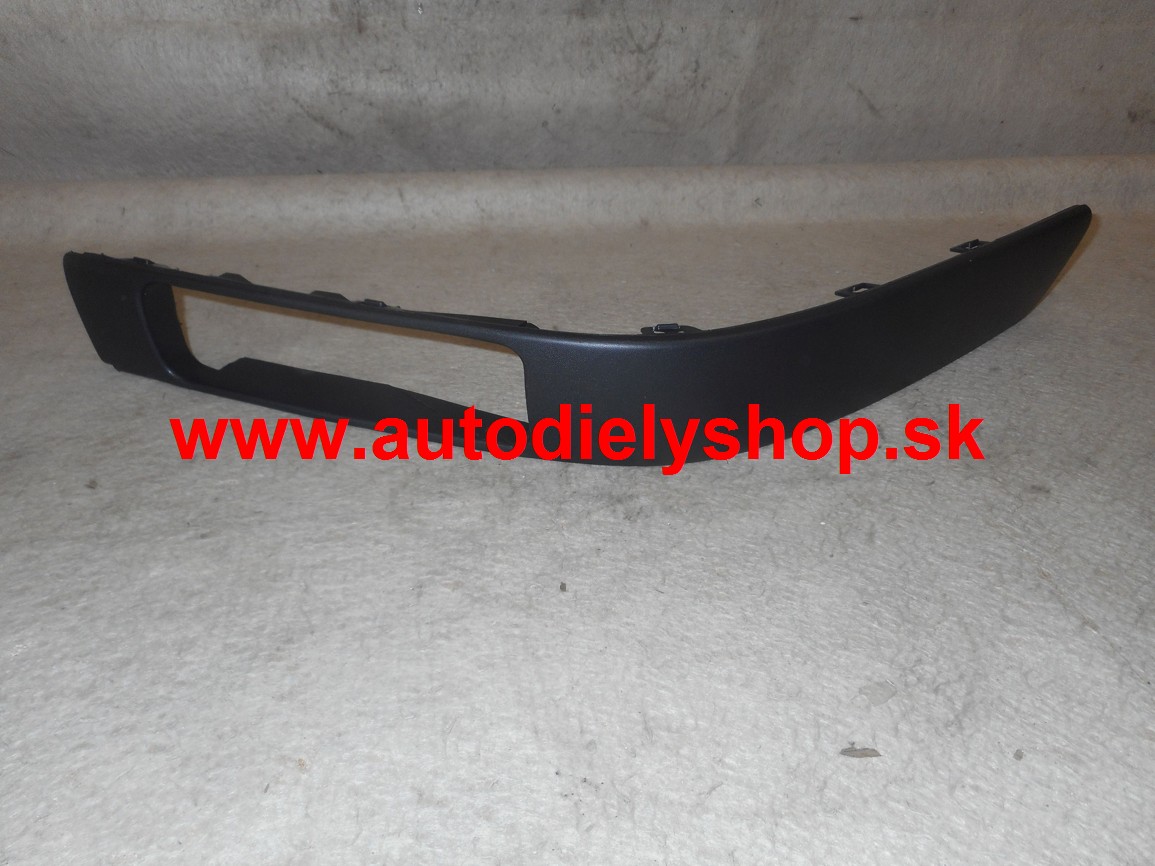 Audi 80 91-94 bočná lišta predného nárazníku Ľavá / pre hmlovku 
