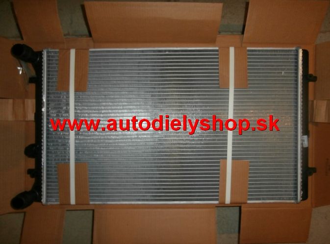 Audi A3 9/00-5/03 chladič vody 1,6i-1,8i-1,9TDi bez AC