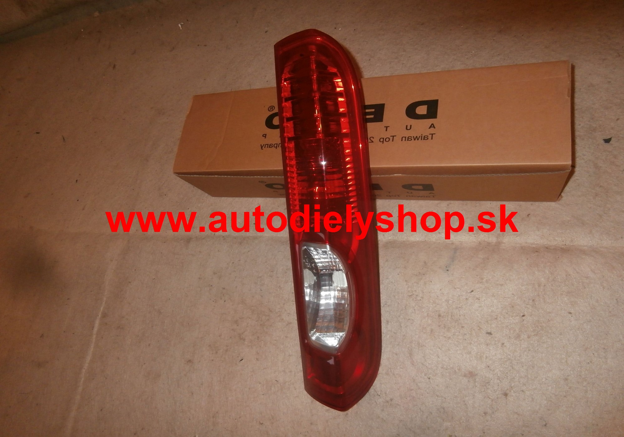 Renault TRAFIC 8/2006- zadné svetlo Pravé / DEPO /