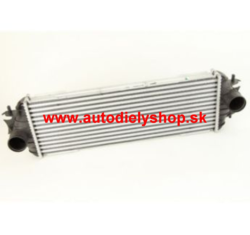 Renault TRAFIC 9/01-06 chladič vzduchu / INTERCOOLER / 1,9DCi-2,