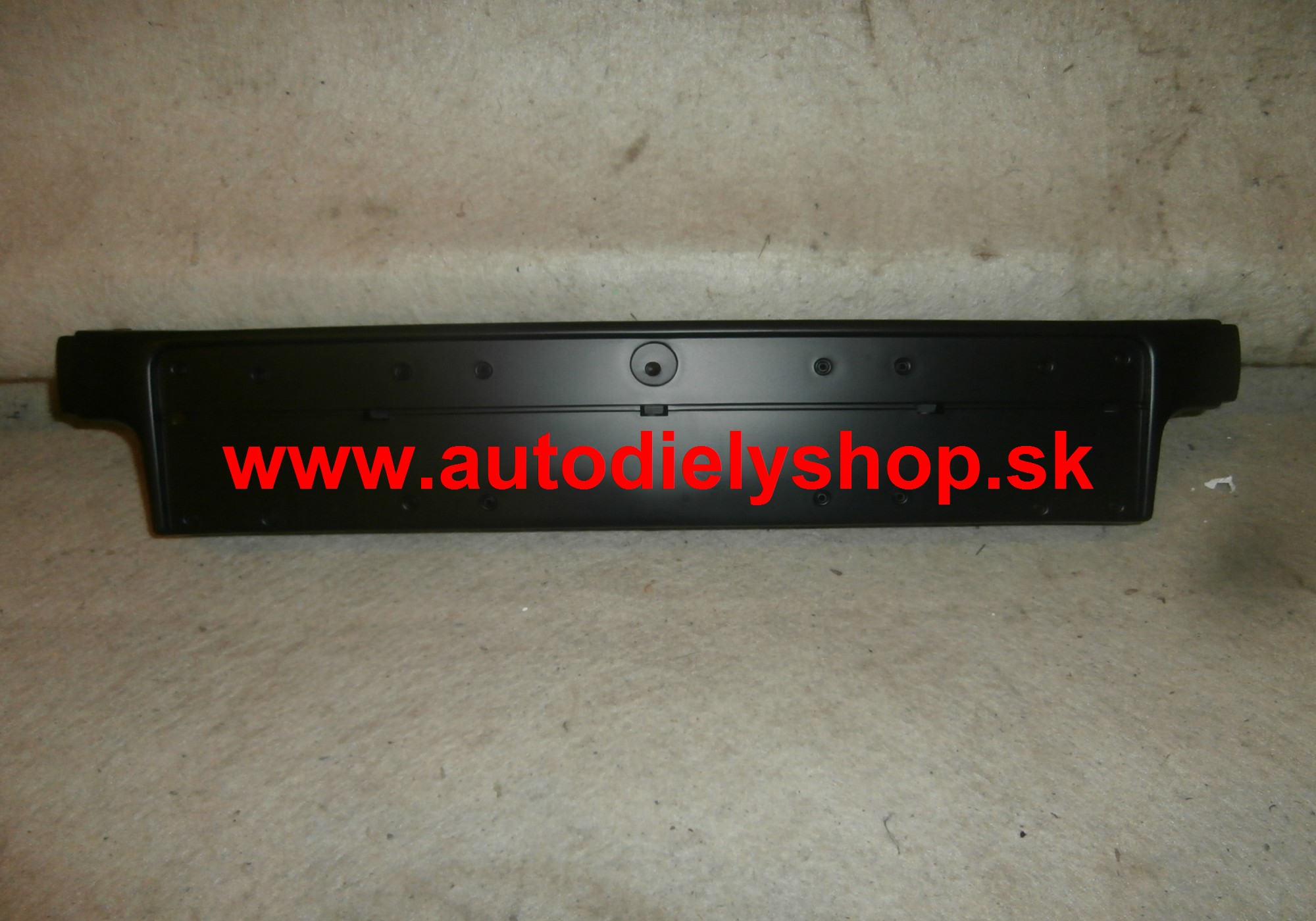 BMW 3 E36 10/90-9/93 lišta predného nárazníku Stredná