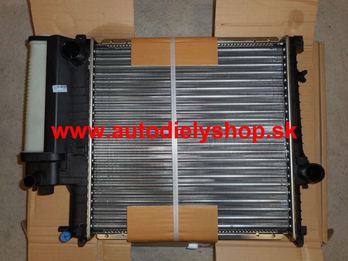 BMW 3 E36 10/90-3/98 chladič vody 1,6i-1,8i-2,0i s AC