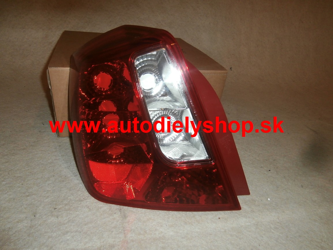 Daewoo NUBIRA 7/03-2009 zadné svetlo Ľavé