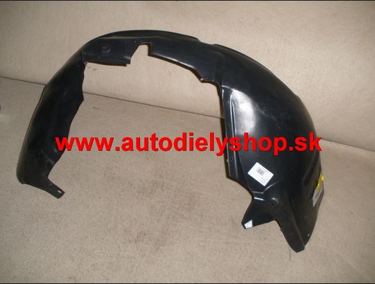 Audi A6 6/94-4/97 podblatník Pravý,predný