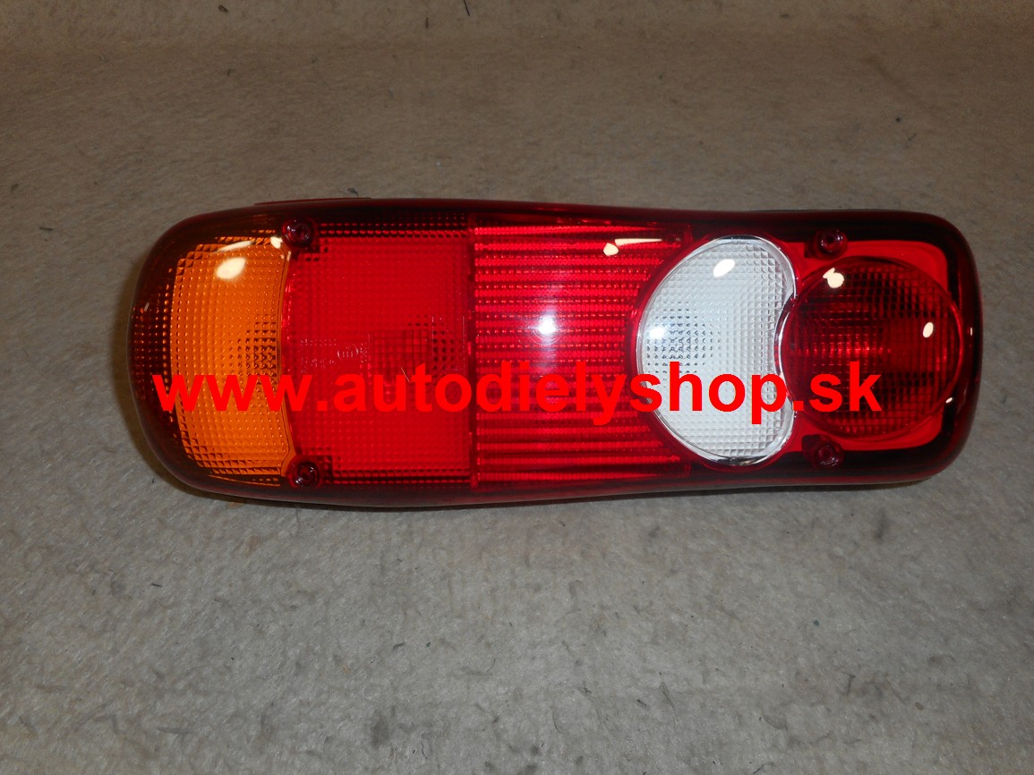 Renault Master 7/98-10/03 zadné svetlo ľavé / valník /