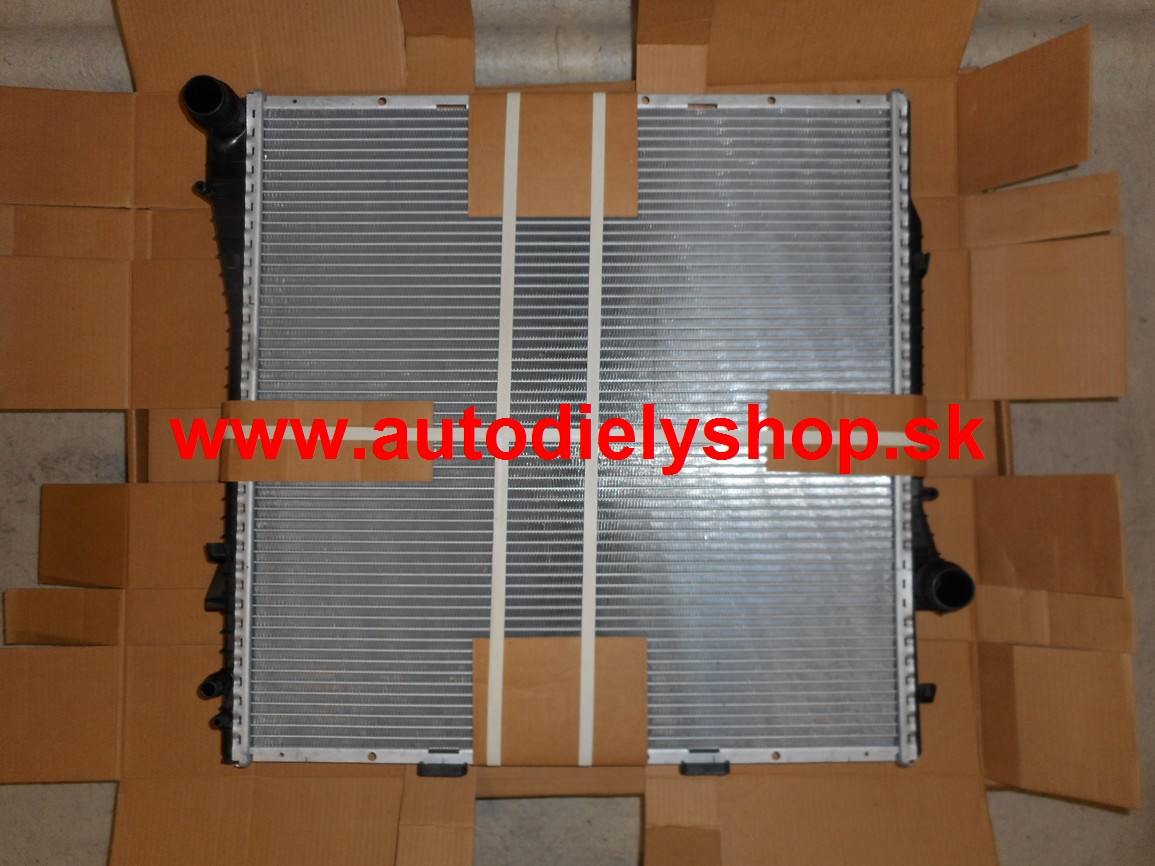 BMW X5 E53 1/04-2/07 chladič vody 3,0D-4,4i-4,8i