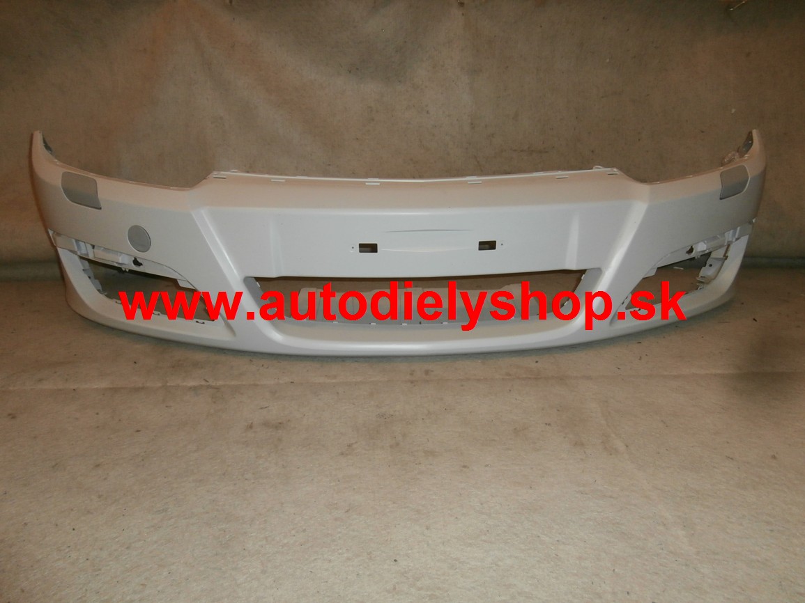 Opel Astra H-predný nárazník 2004- predný nárazník / s otvormi na ostrekovača/