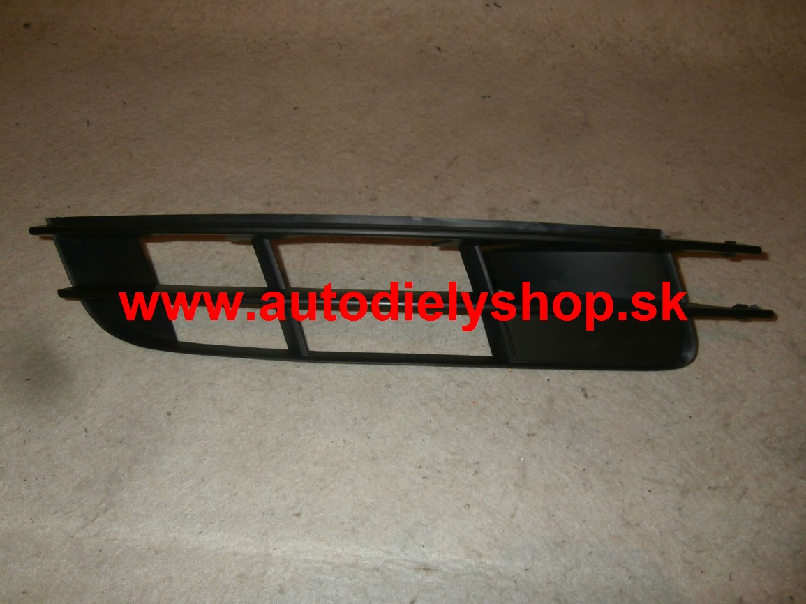 Audi Q7 3/2006- mriežka nárazníku Pravá / vonkajšia