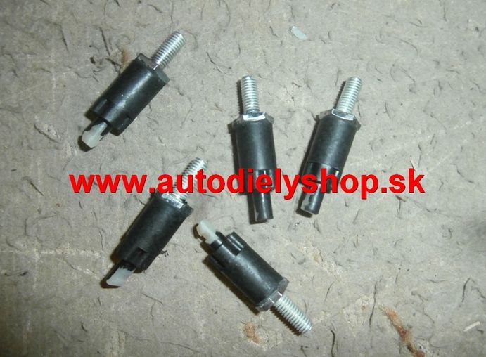 Peugeot 306 97-01 príchytky uchytenia vrchného krytu motora 5 ks