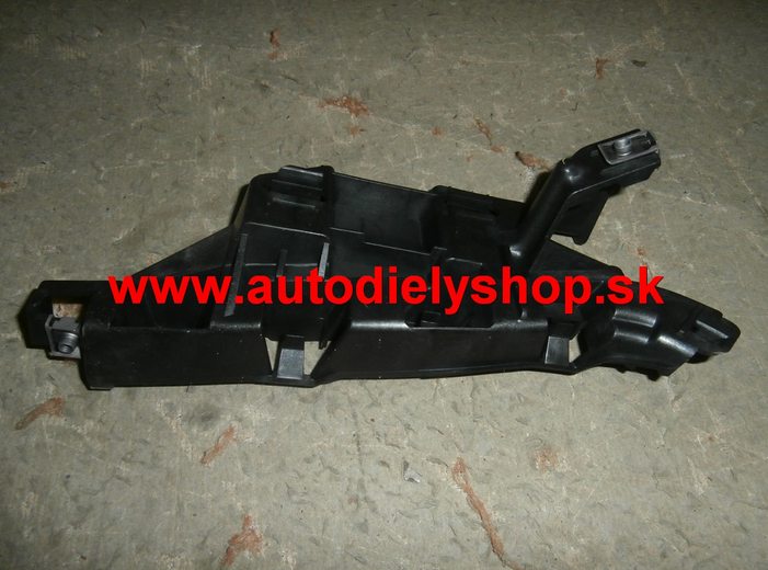 Peugeot 307 05- držiak predného blatníku ľavý