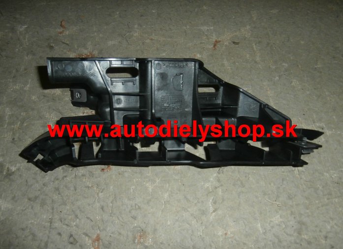 Peugeot 307 05- držiak predného blatníku Pravý